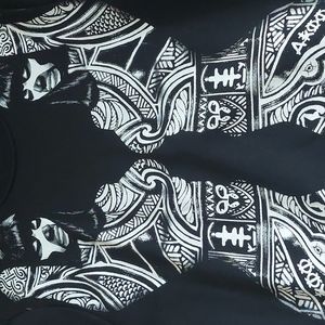 Nice Akoo Art sweater